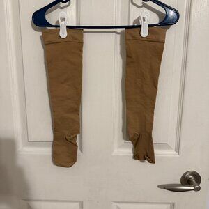Knee High, Open Toe, Tan Compression Stockings/Socks, One Size Fits Most